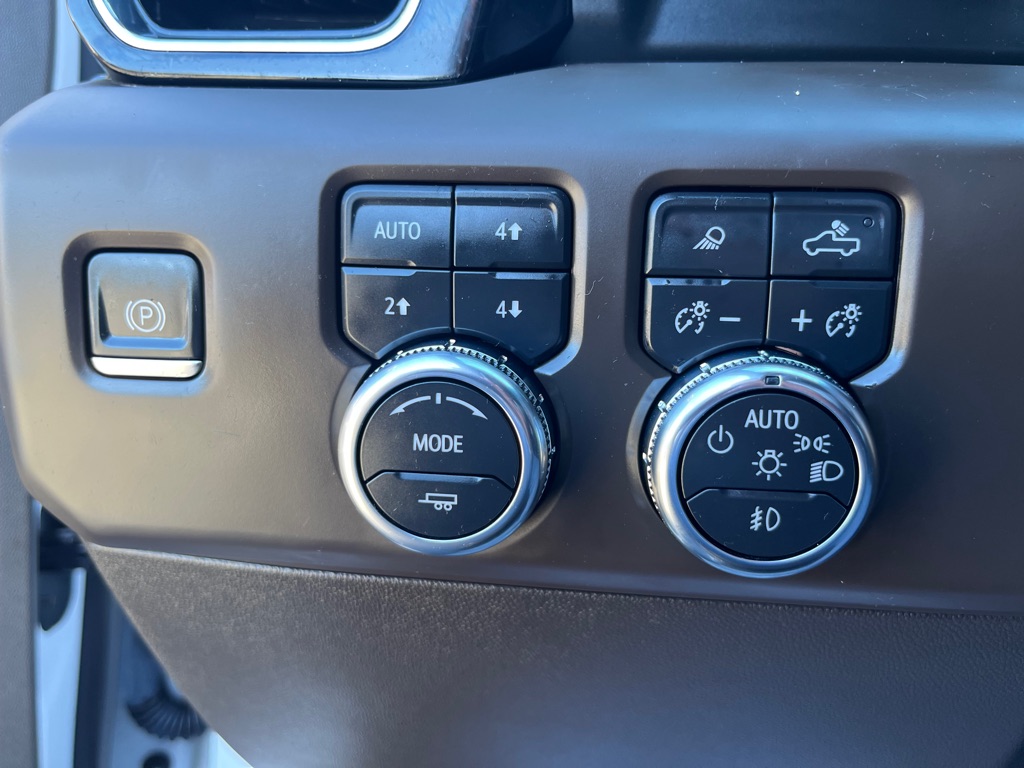 Photo 22 of this GMC SIERRA