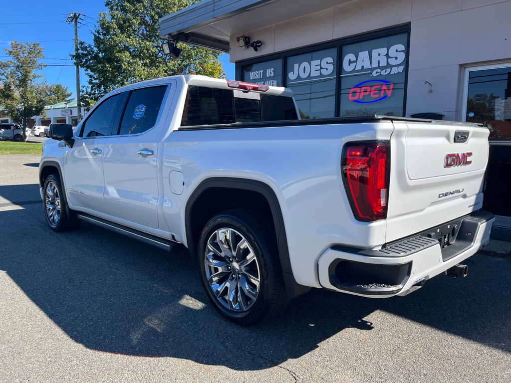 Photo 2 of this GMC SIERRA
