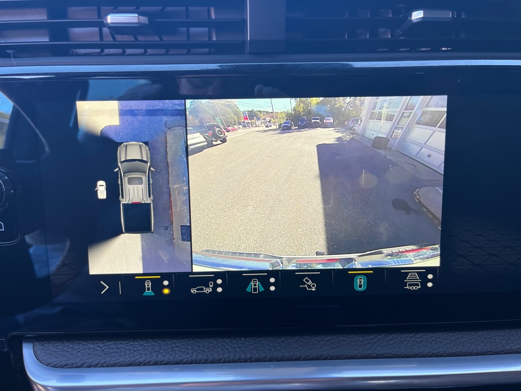 Photo 19 of this GMC SIERRA
