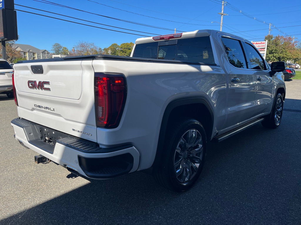 Photo 3 of this GMC SIERRA