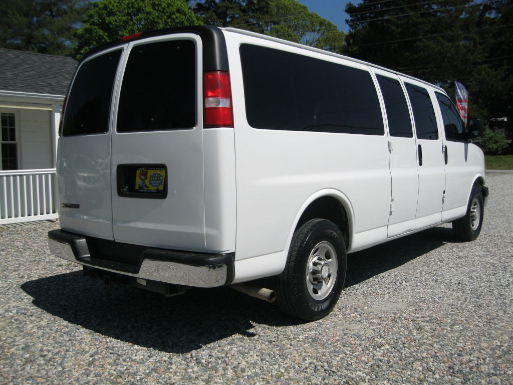Photo 5 of this CHEVROLET EXPRESS G3500