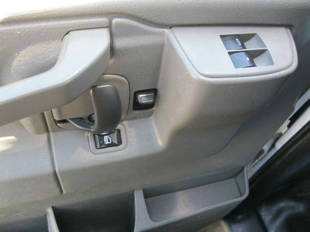 Photo 10 of this CHEVROLET EXPRESS G3500
