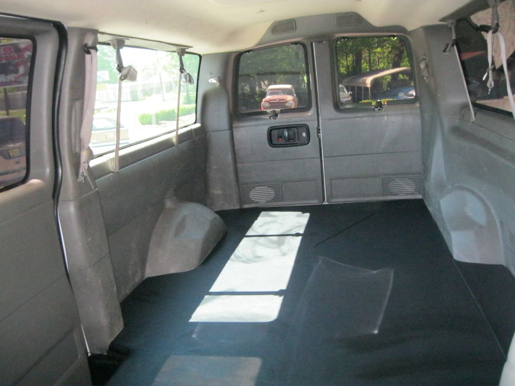 Photo 15 of this CHEVROLET EXPRESS G3500