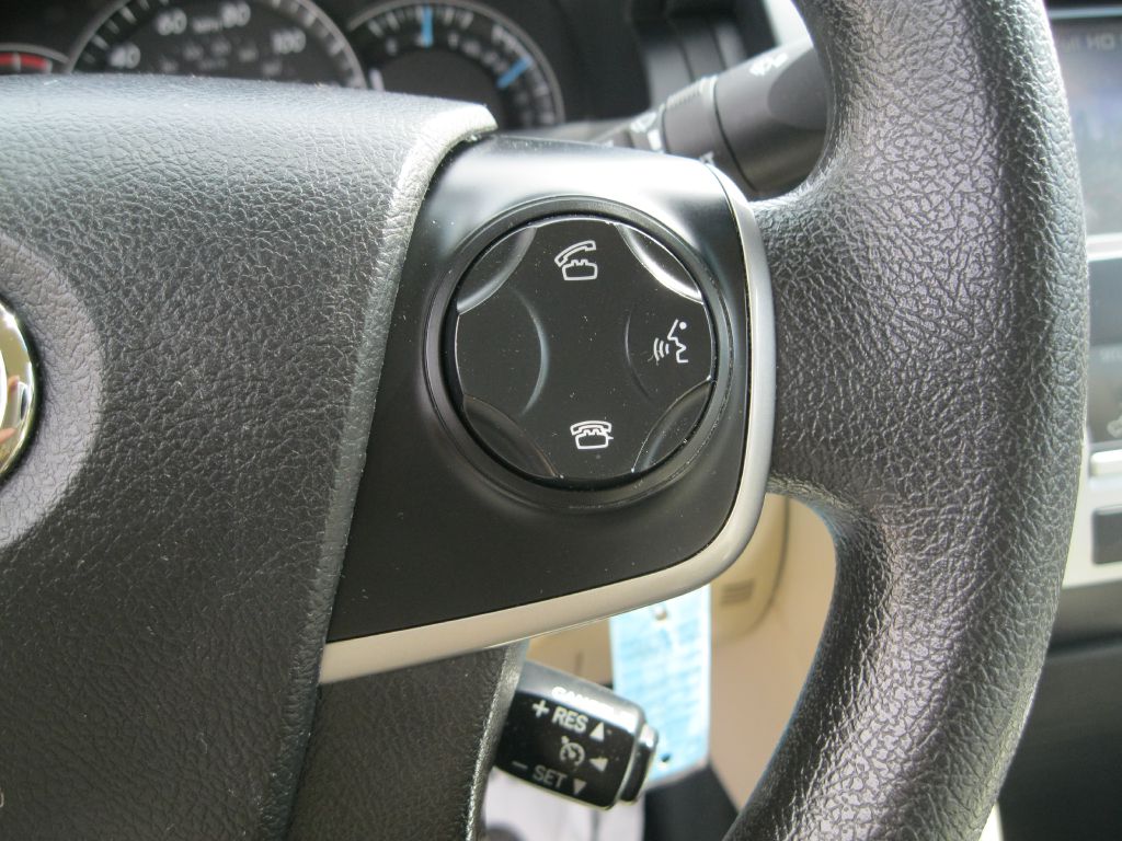 Photo 15 of this TOYOTA CAMRY