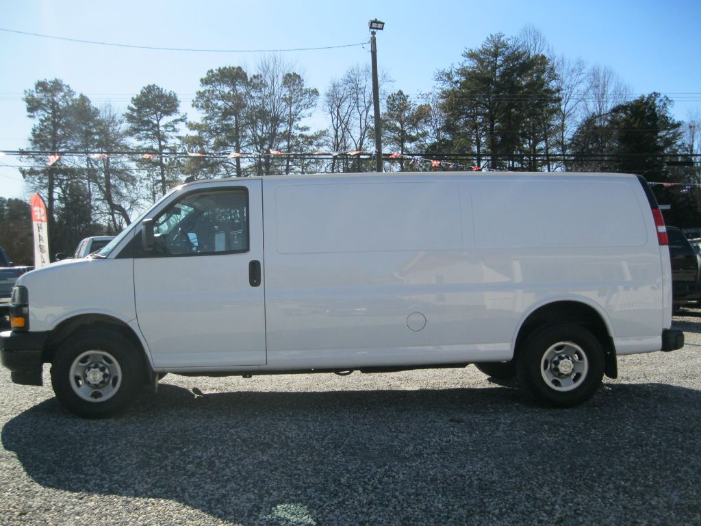 Photo 3 of this CHEVROLET EXPRESS G3500
