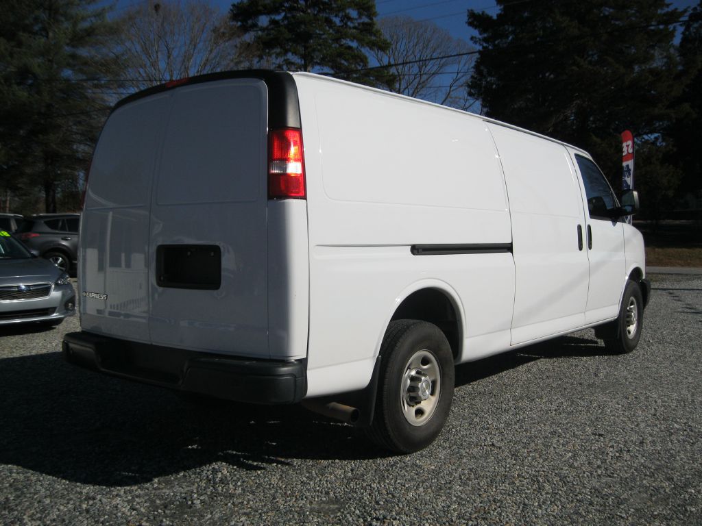 Photo 6 of this CHEVROLET EXPRESS G3500