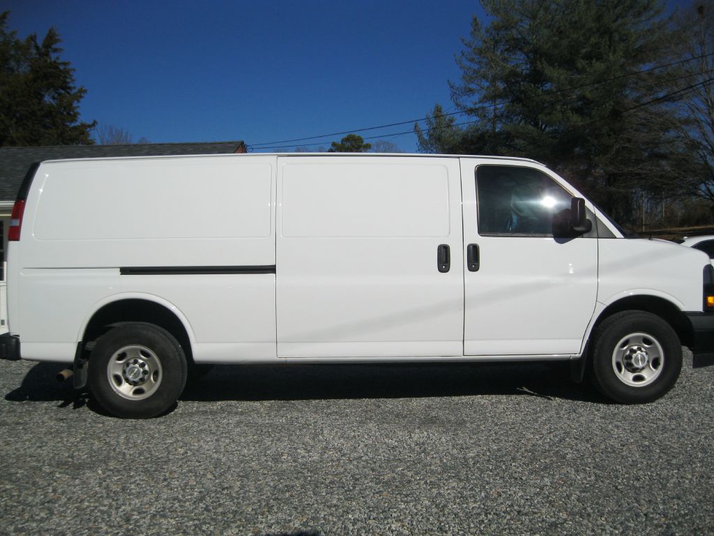 Photo 7 of this CHEVROLET EXPRESS G3500