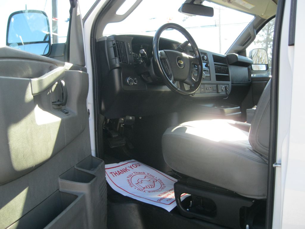 Photo 10 of this CHEVROLET EXPRESS G3500