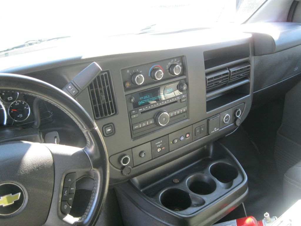 Photo 13 of this CHEVROLET EXPRESS G3500