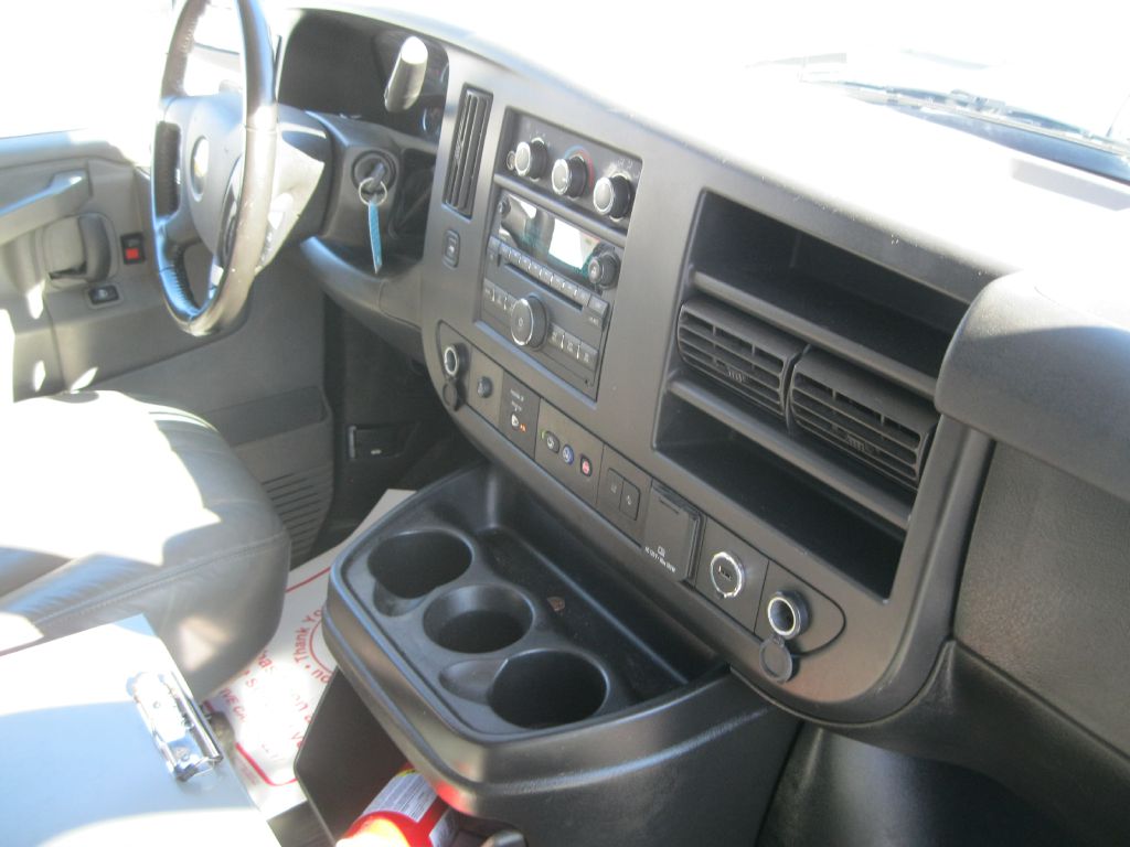 Photo 18 of this CHEVROLET EXPRESS G3500