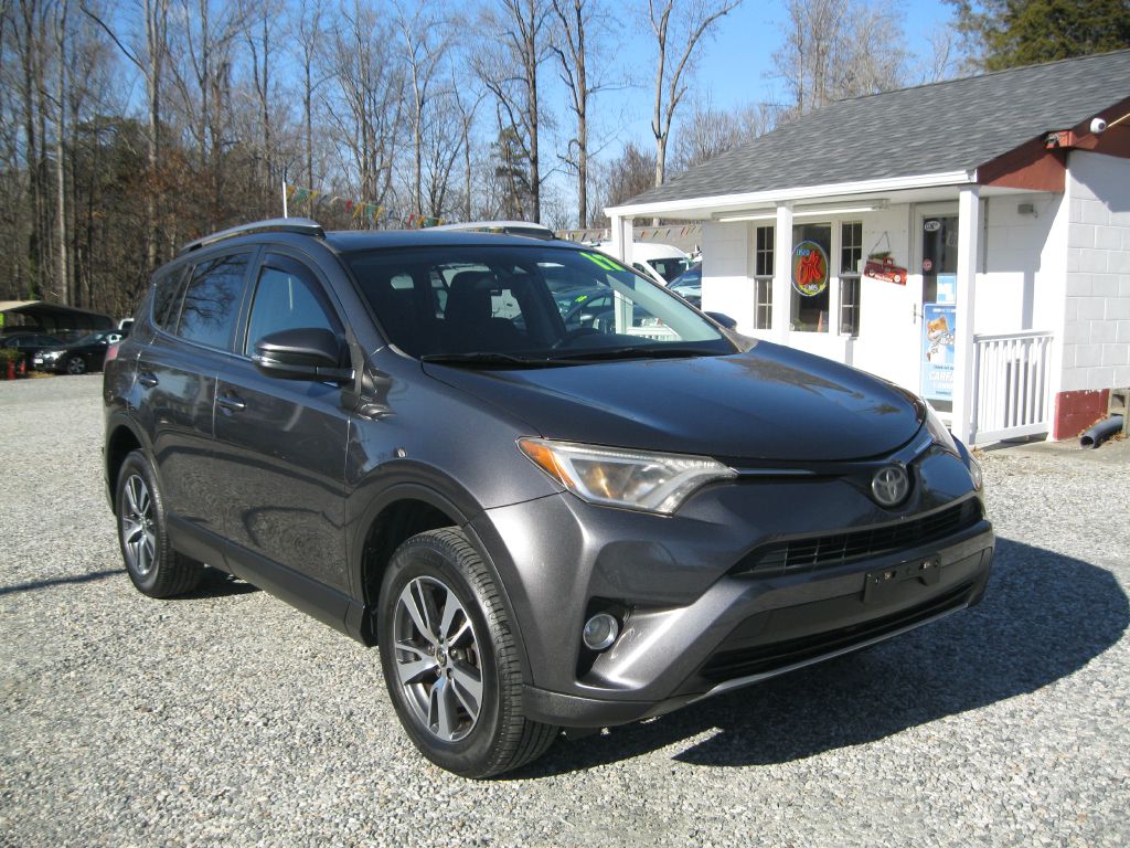 Photo 4 of this TOYOTA RAV4