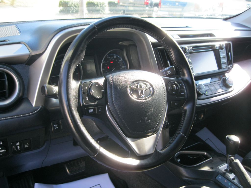Photo 16 of this TOYOTA RAV4