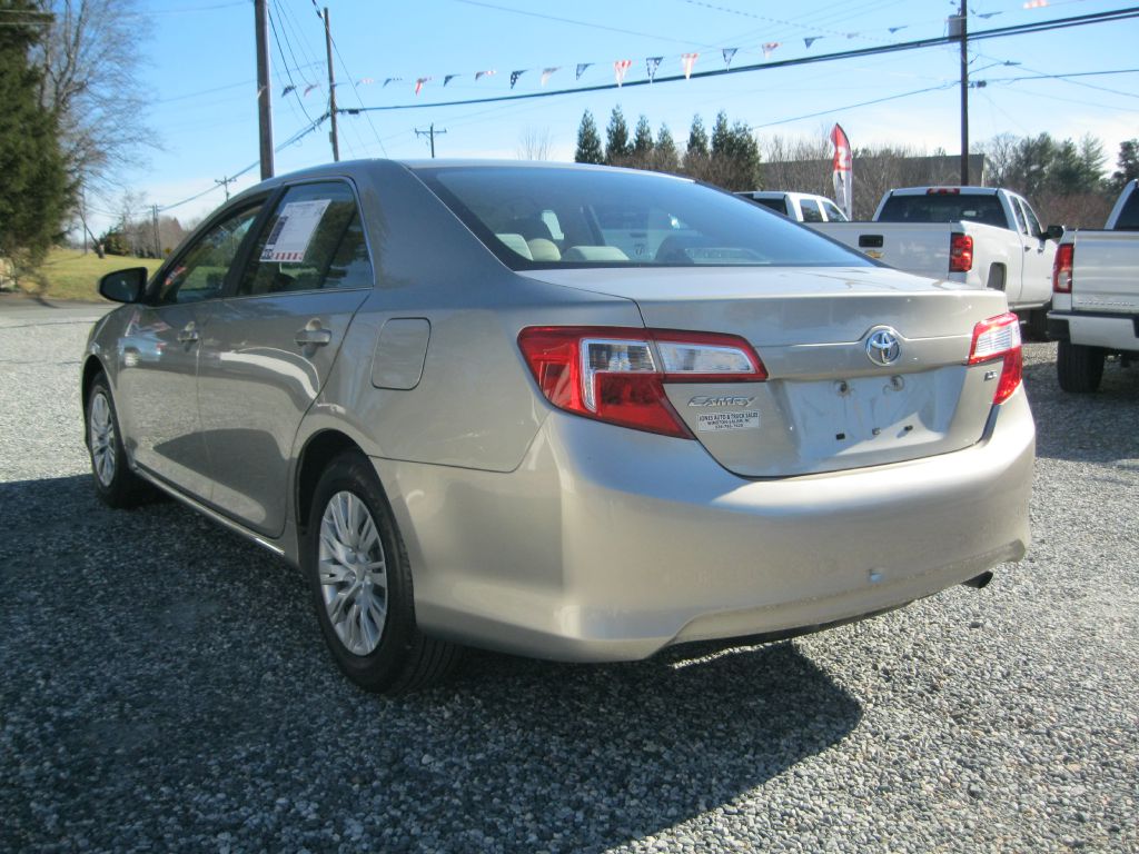 Photo 3 of this TOYOTA CAMRY