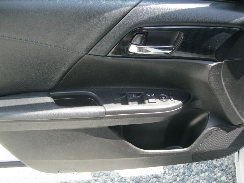 Photo 10 of this HONDA ACCORD