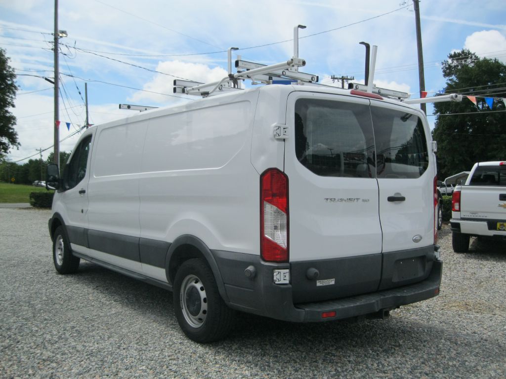 Photo 3 of this FORD TRANSIT