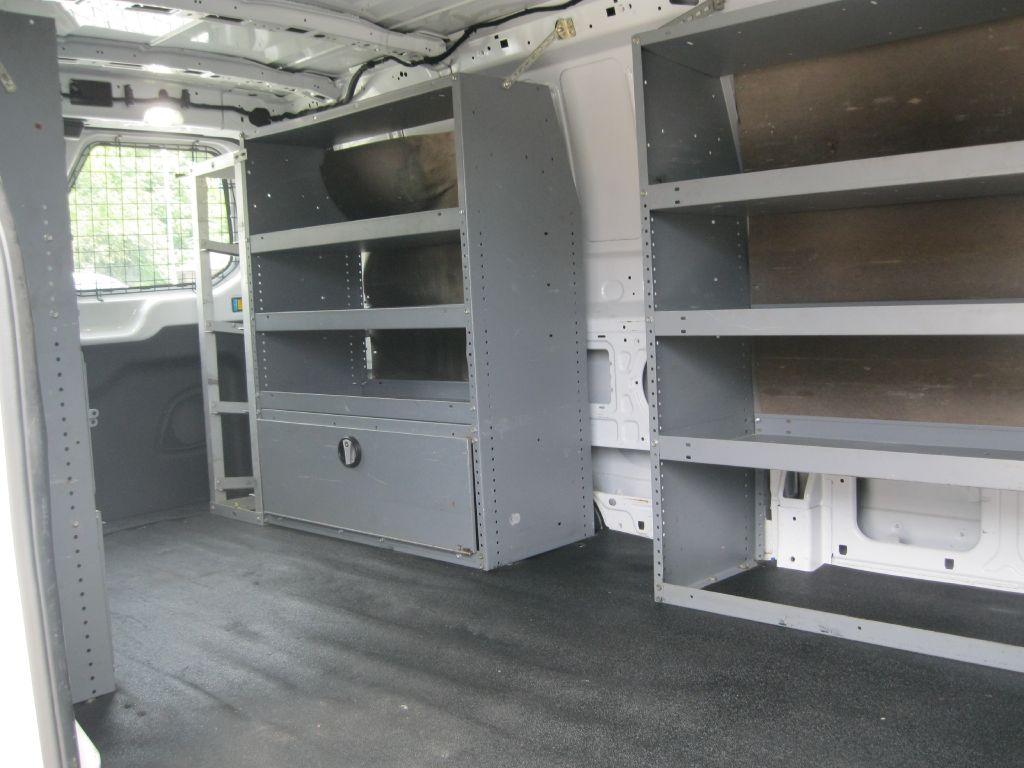 Photo 13 of this FORD TRANSIT