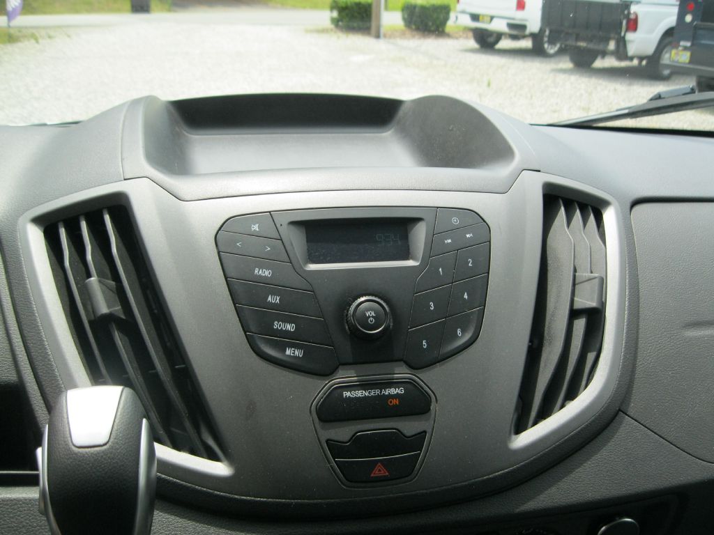 Photo 20 of this FORD TRANSIT