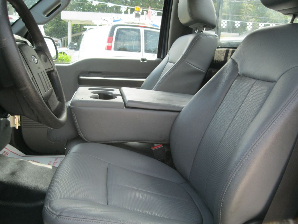 Photo 19 of this FORD F250 SERVICE BE