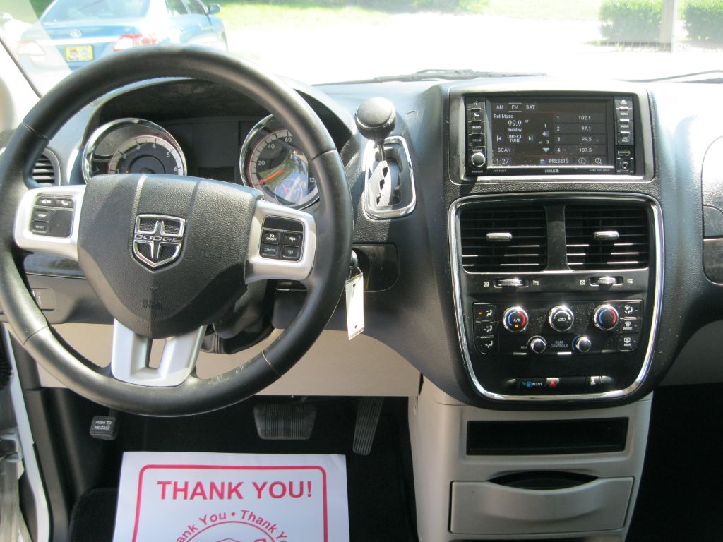 Photo 16 of this DODGE GRAND CARAVAN