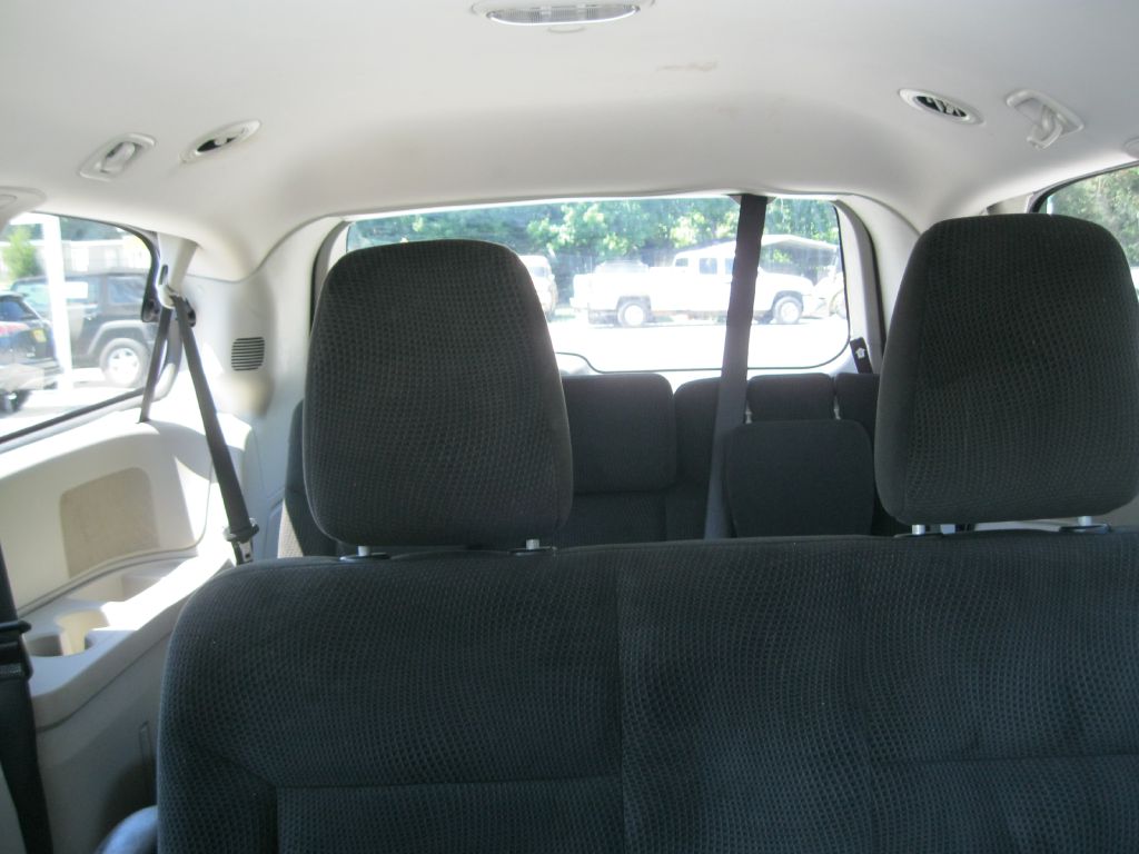 Photo 21 of this DODGE GRAND CARAVAN