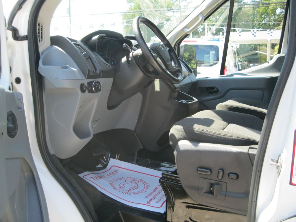 Photo 10 of this FORD TRANSIT