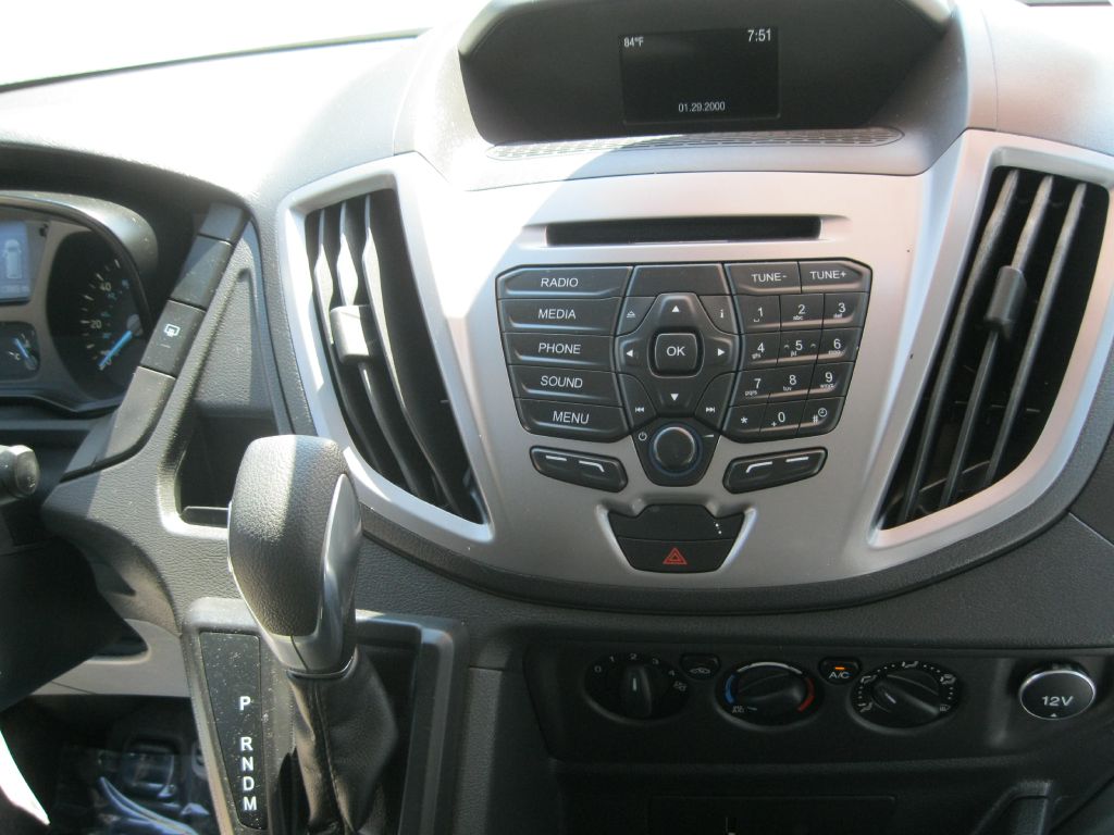 Photo 17 of this FORD TRANSIT
