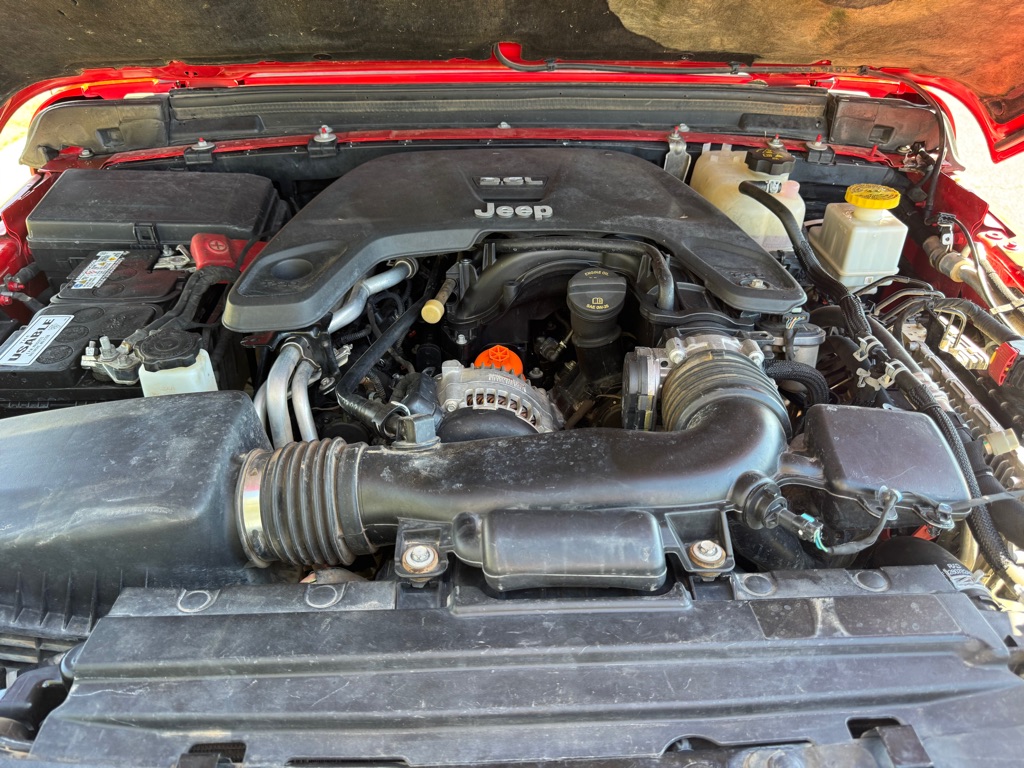 Photo 17 of this JEEP GLADIATOR