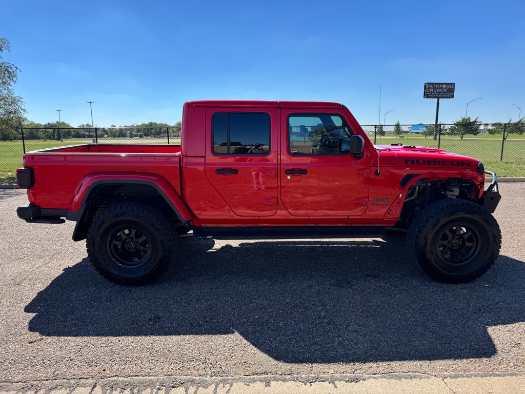 Photo 5 of this JEEP GLADIATOR