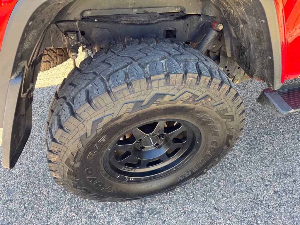 Photo 11 of this JEEP GLADIATOR