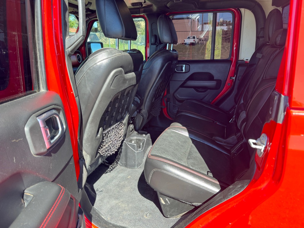 Photo 13 of this JEEP GLADIATOR