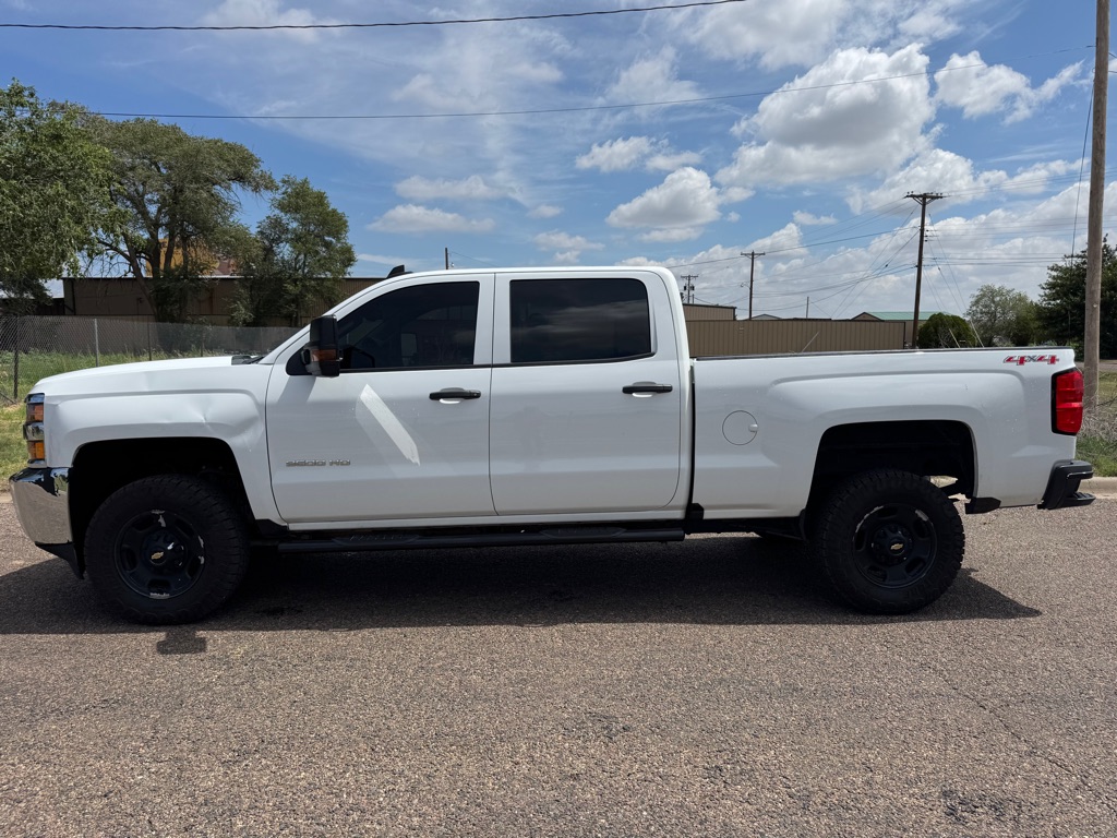 White 2017 Chevrolet Silverado 2500HD Pickup Truck Four-Wheel Drive Automatic
