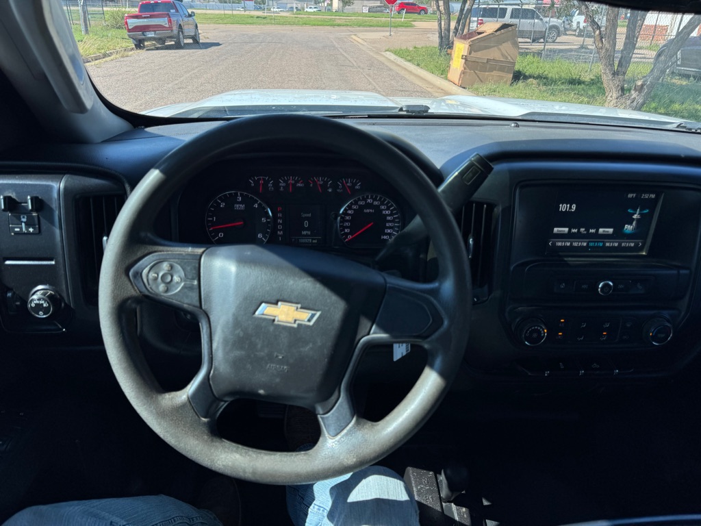 Photo 18 of this CHEVROLET SILVERADO 2500