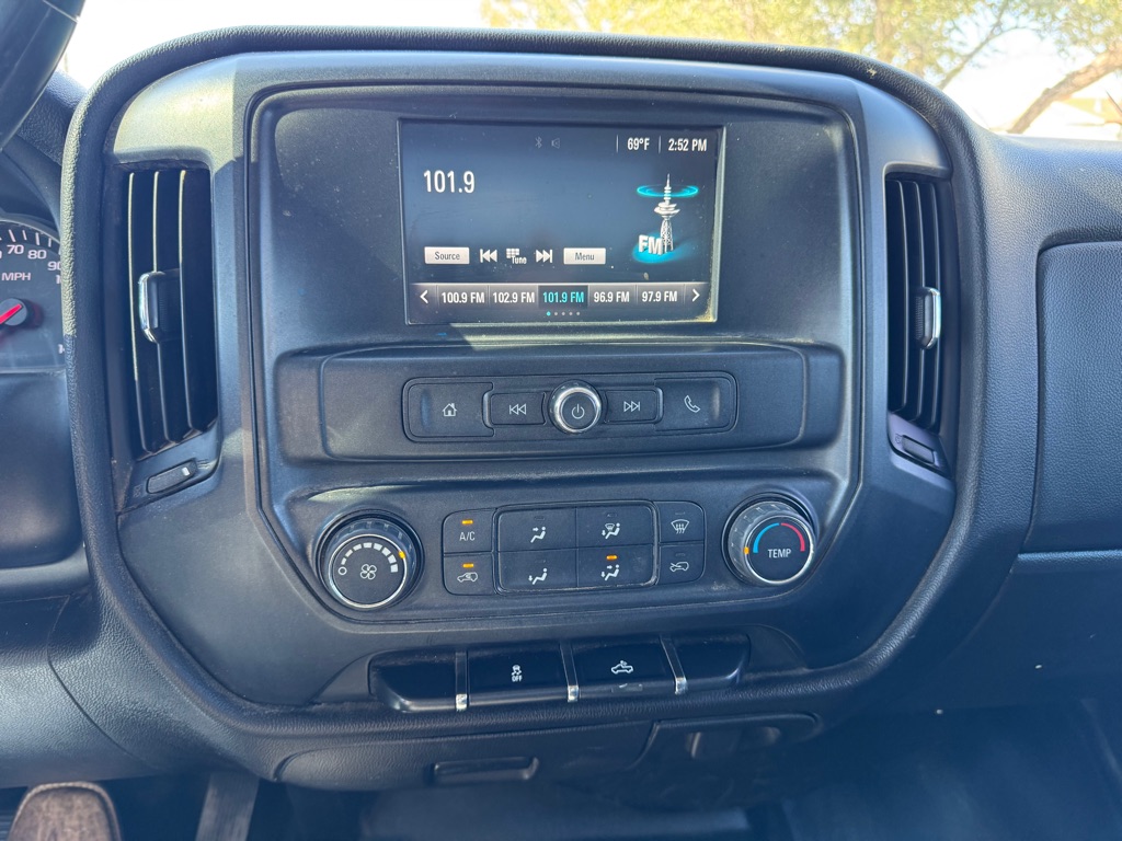 Photo 19 of this CHEVROLET SILVERADO 2500