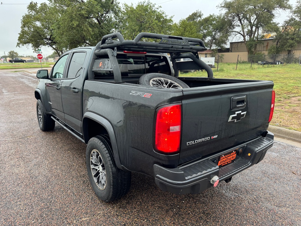 Photo 8 of this CHEVROLET COLORADO