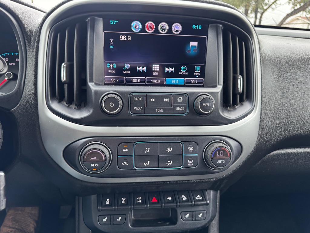 Photo 19 of this CHEVROLET COLORADO