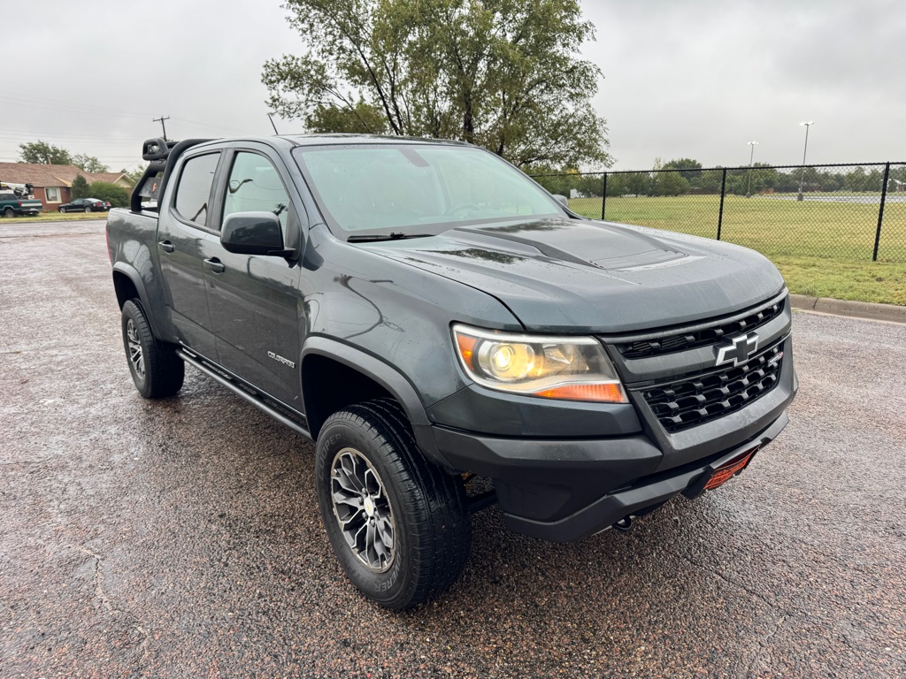 Photo 4 of this CHEVROLET COLORADO