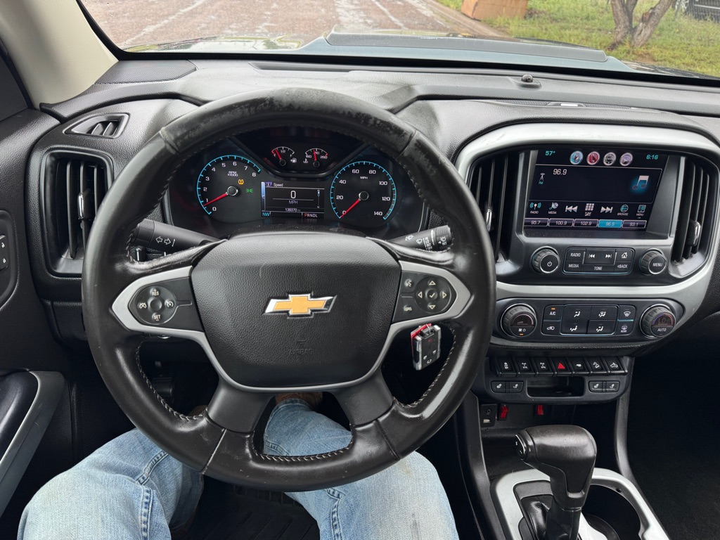 Photo 18 of this CHEVROLET COLORADO
