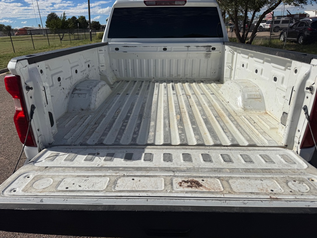Photo 10 of this CHEVROLET SILVERADO 2500