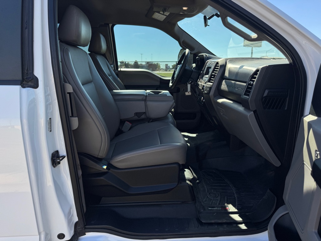 Photo 12 of this FORD F250