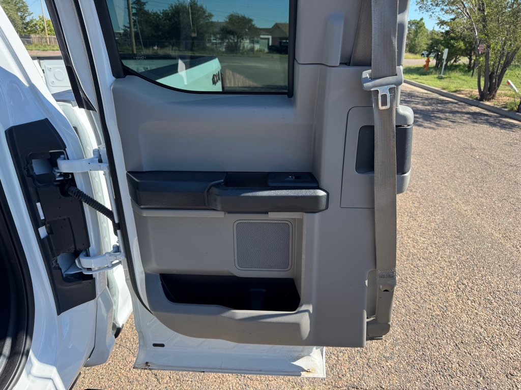 Photo 16 of this FORD F250