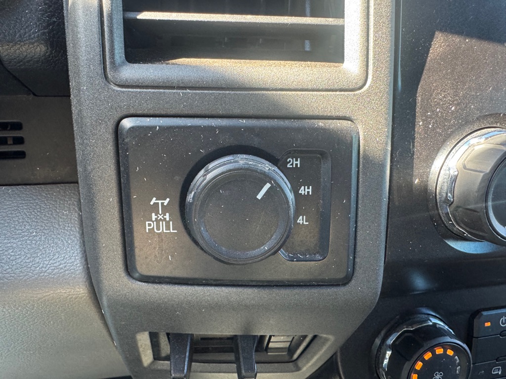 Photo 22 of this FORD F250