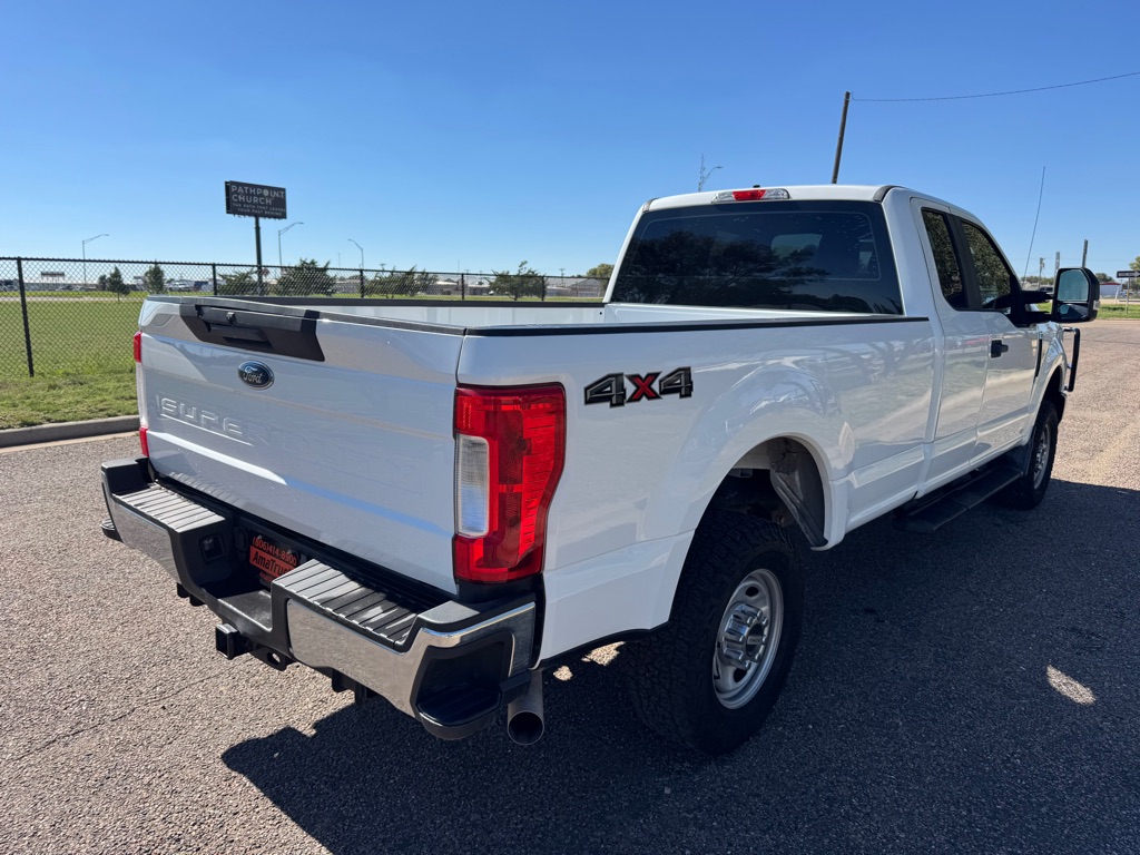 Photo 6 of this FORD F250
