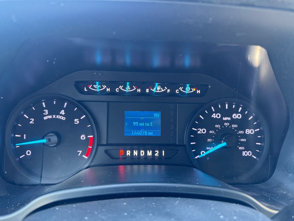 Photo 21 of this FORD F250