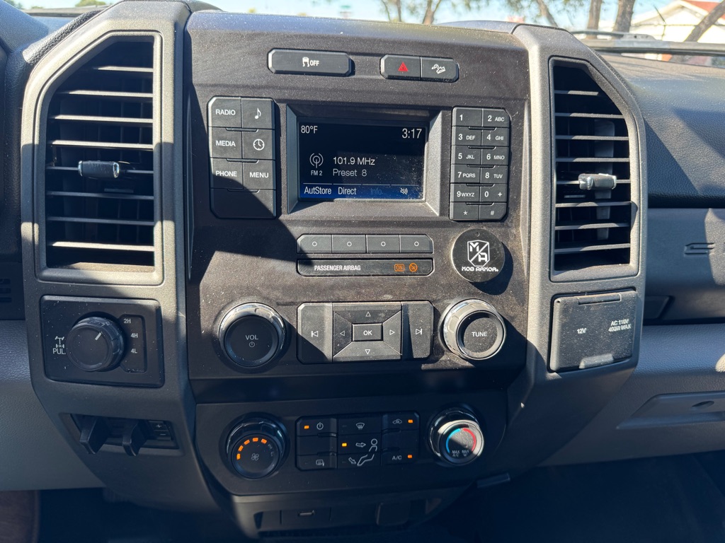 Photo 20 of this FORD F250