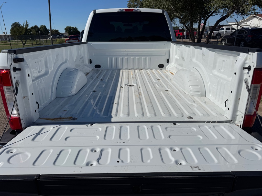 Photo 10 of this FORD F250