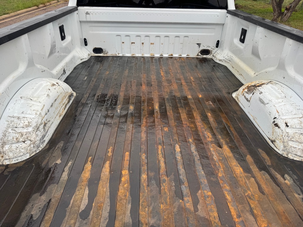 Photo 9 of this FORD F250
