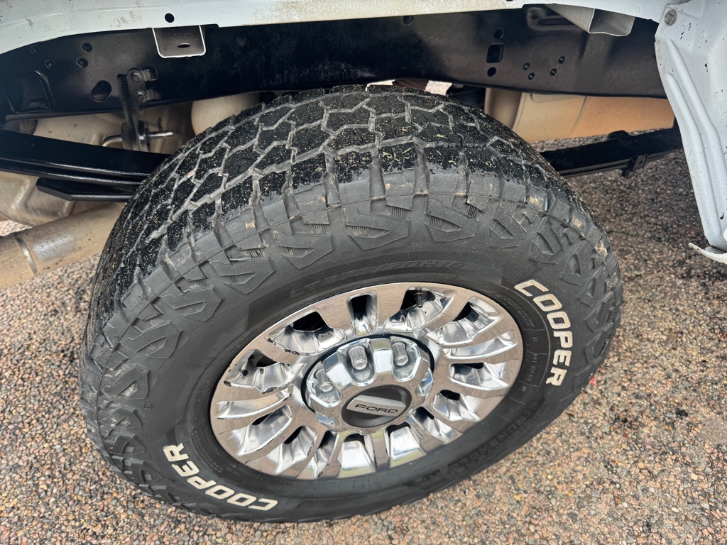 Photo 11 of this FORD F250