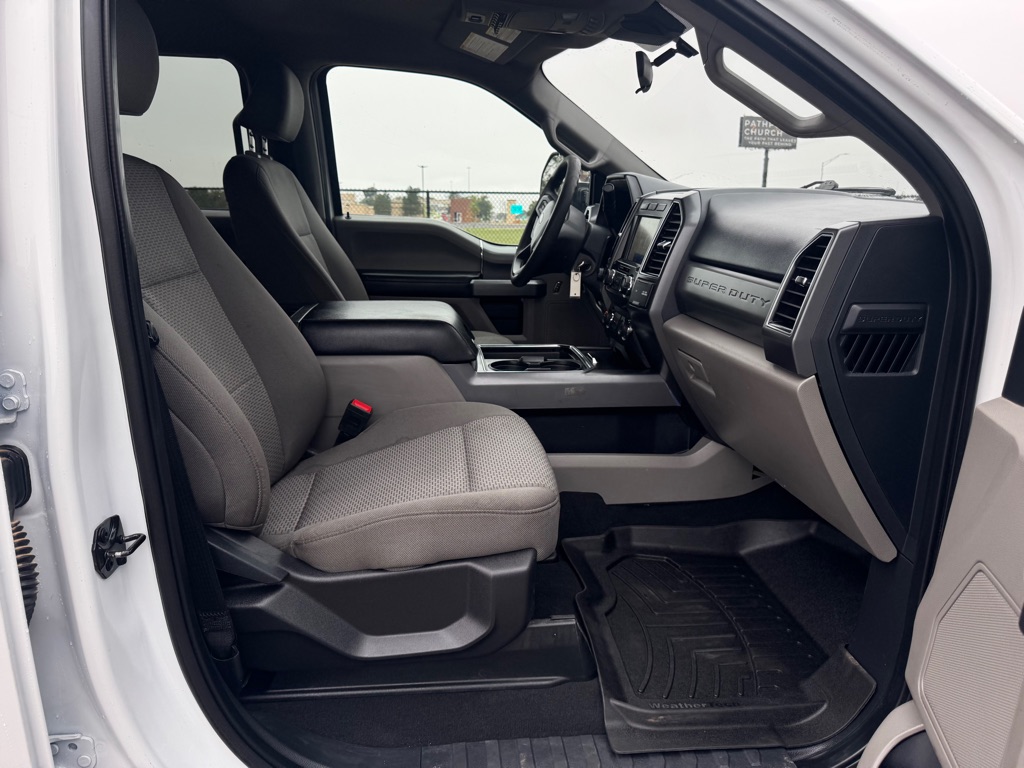 Photo 12 of this FORD F250
