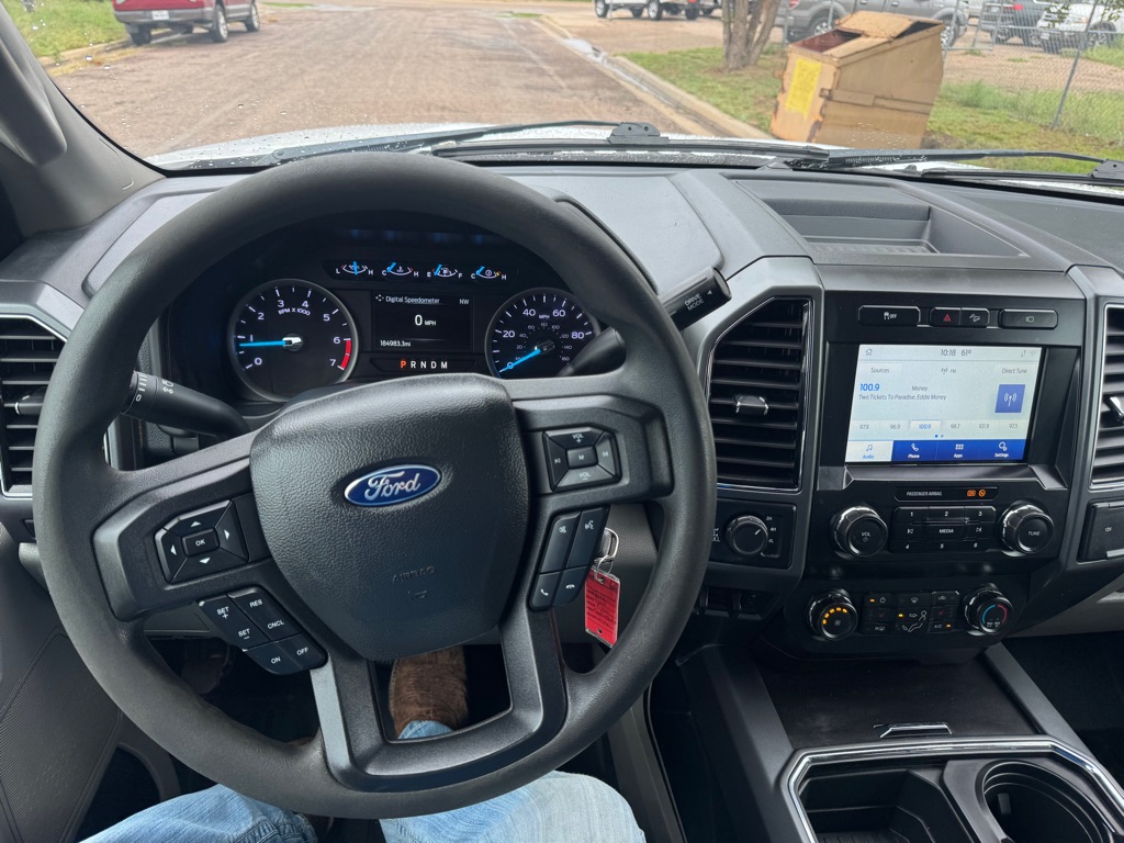 Photo 18 of this FORD F250