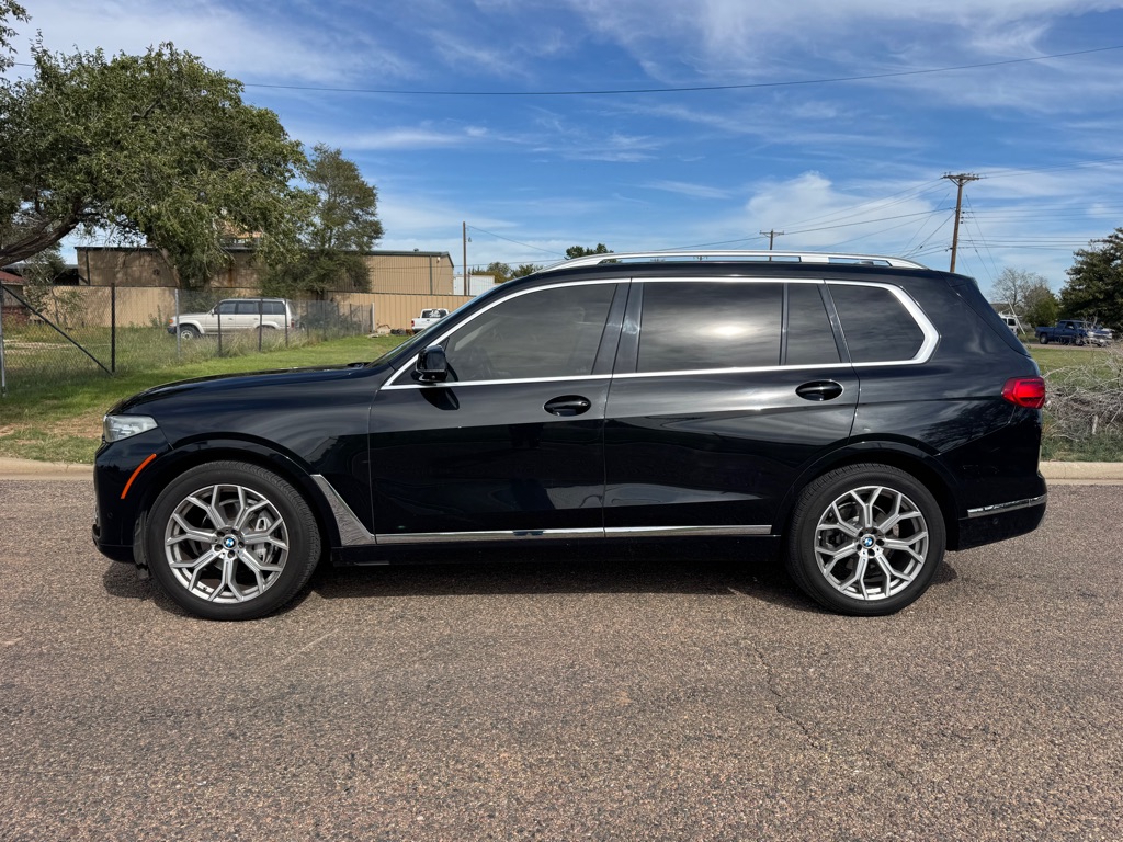 2021 BMW X7